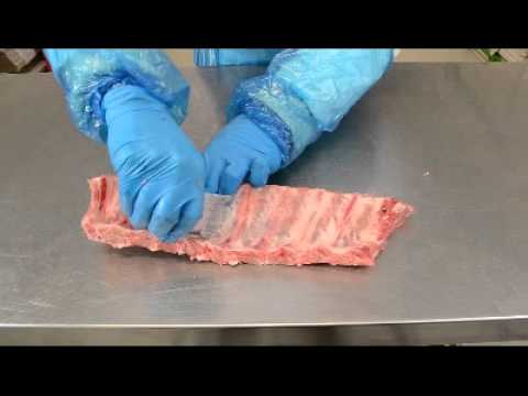 Het ontvliezen van de sparerib
