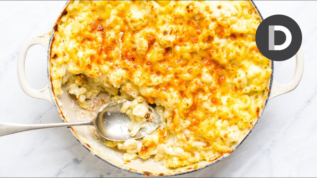 ONE POT Cauliflower Mac & Cheese!