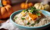 Risotto met pompoen, blauwe kaas en pijnboompitten
