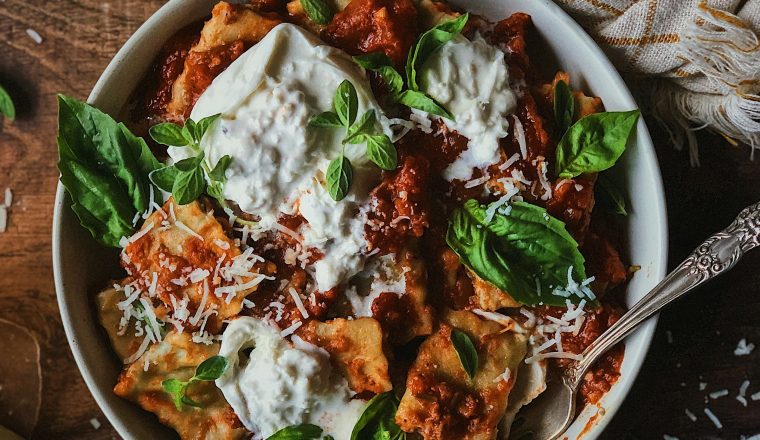 Ravioli bolognese met Burrata